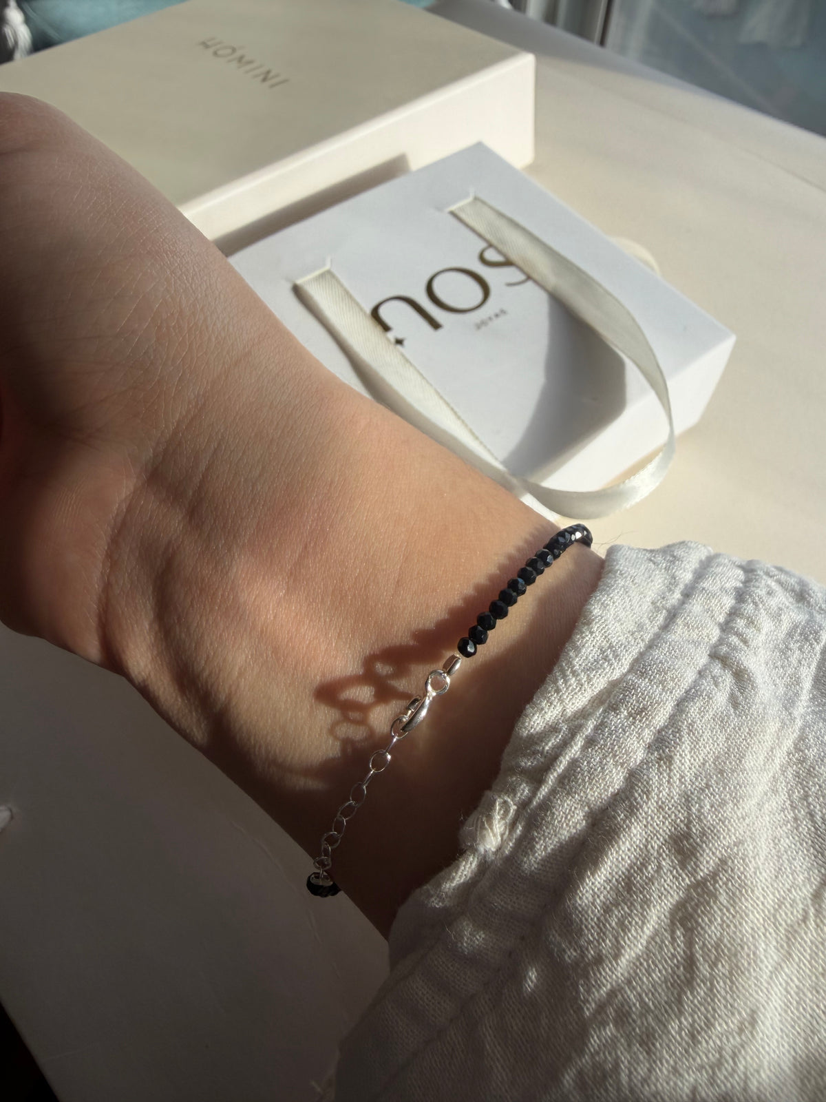 Pulsera piedra Onix con punto de luz