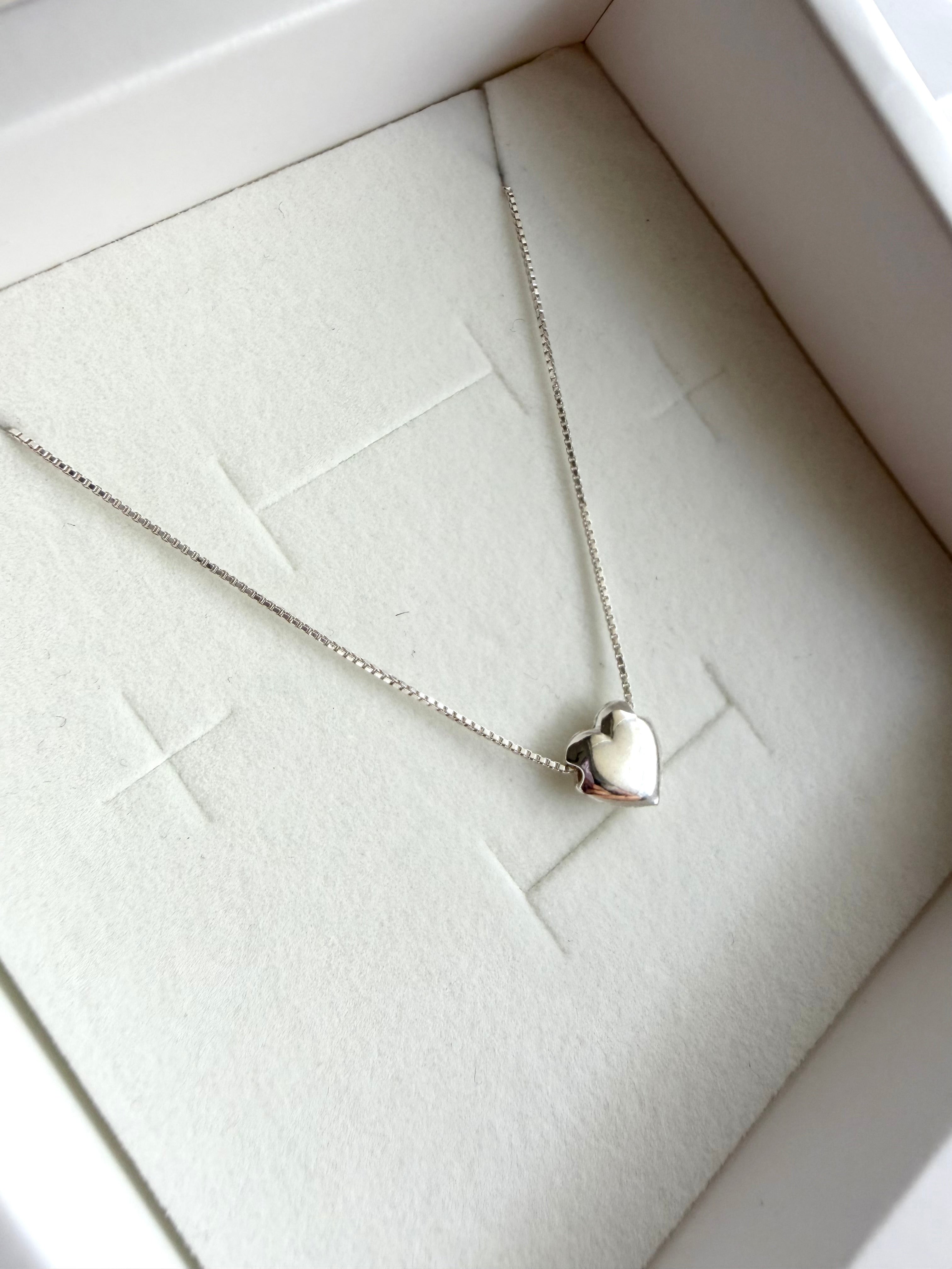 Cadena AMOR