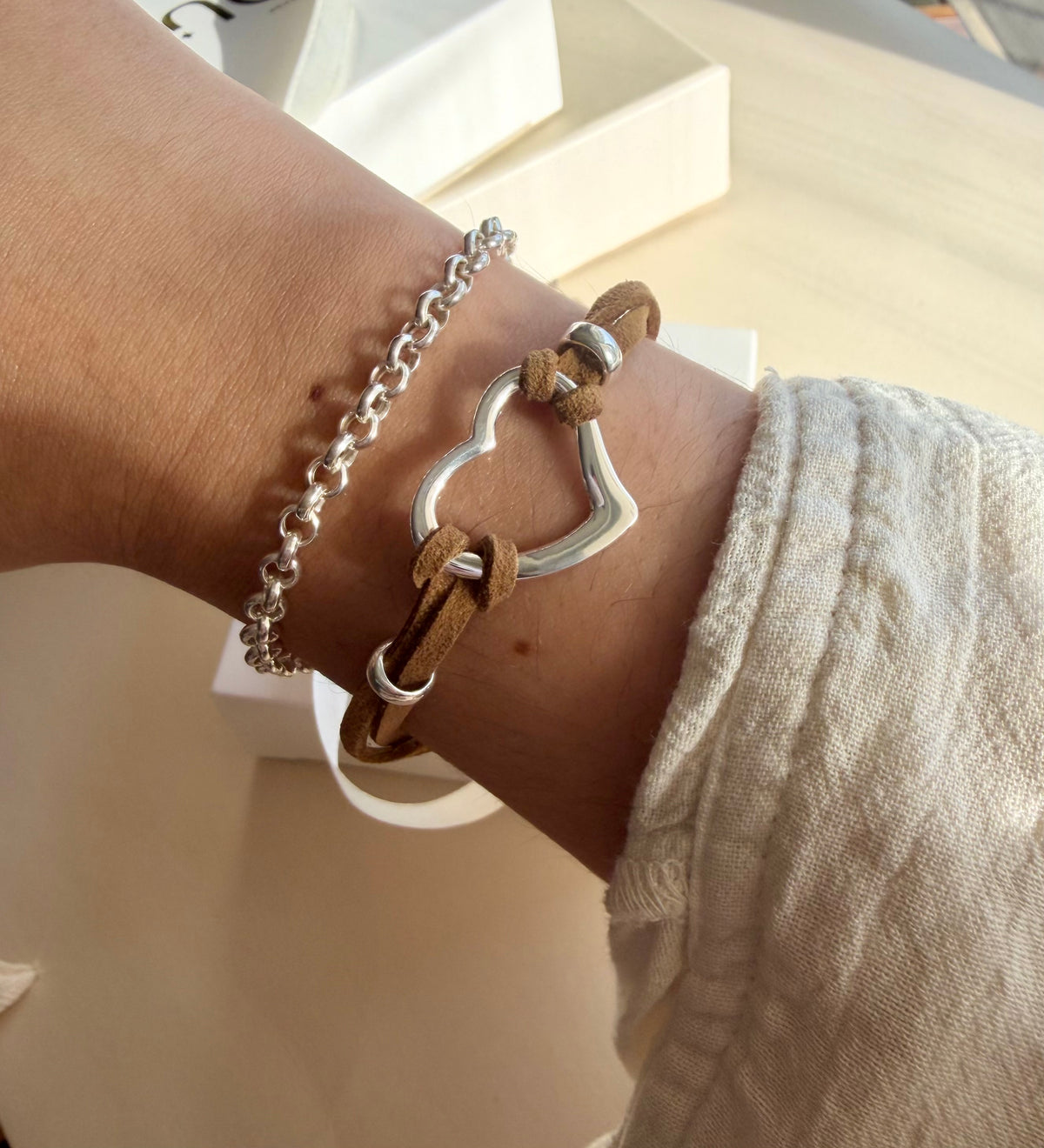 Pulsera CORAZÓN GAMUZA | Marrón