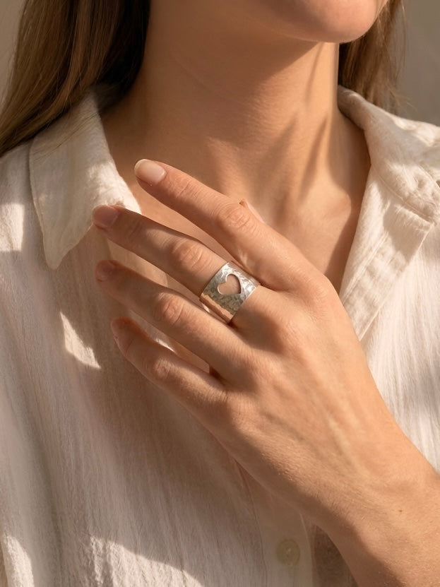 Anillo MARTILLADO CORAZÓN | Talle 9