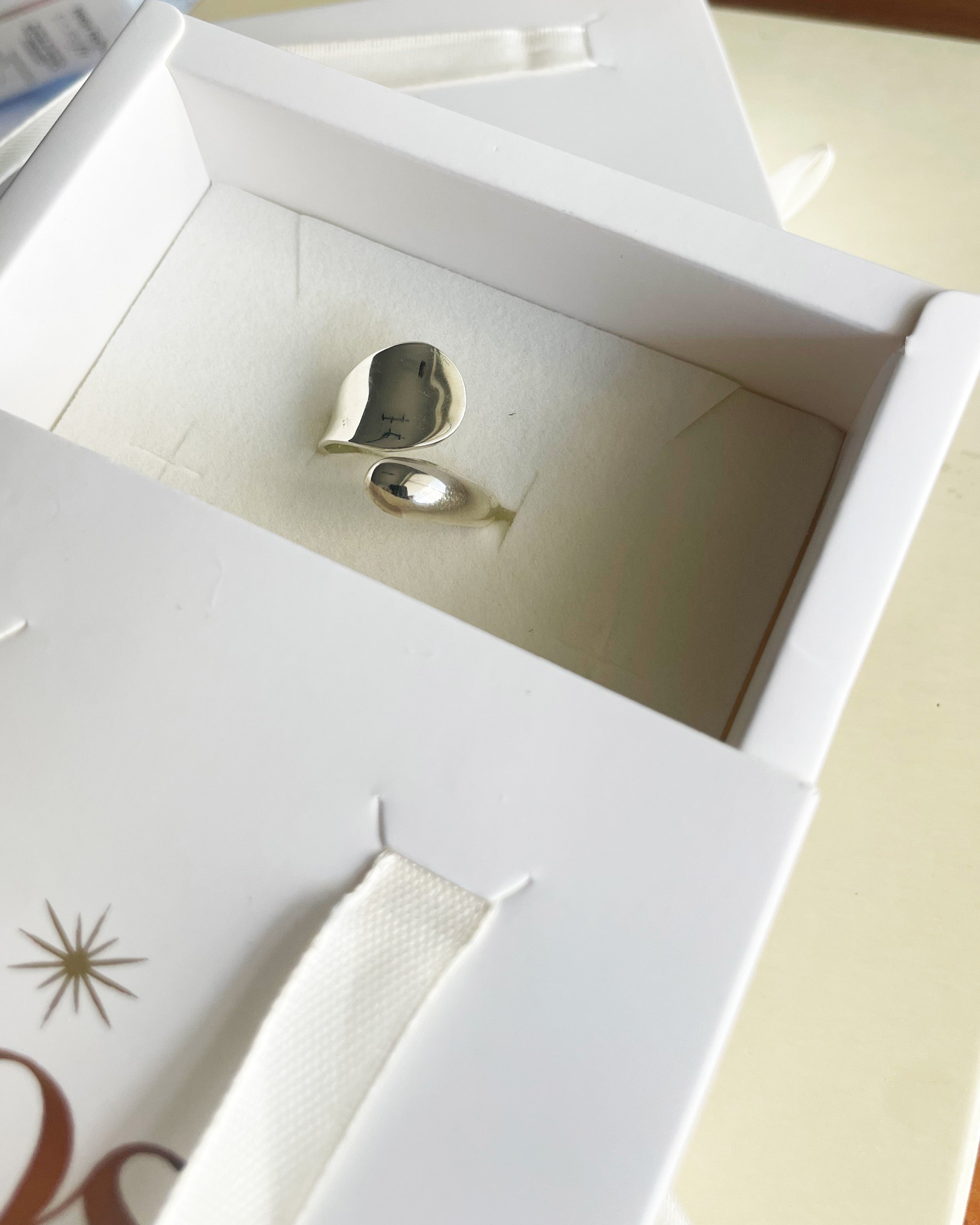 Anillo LISO