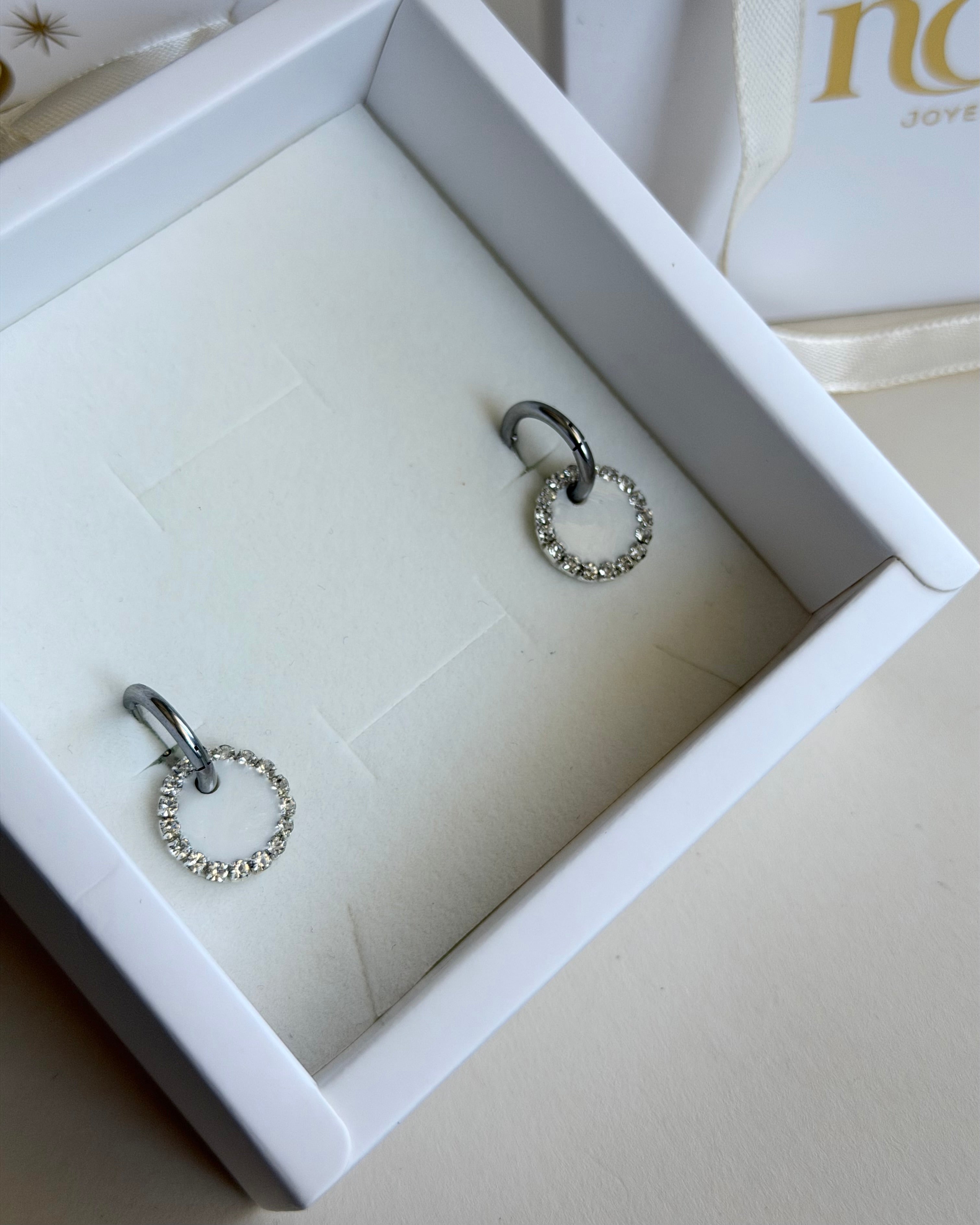 Caravanas STRASS | Blanco plateado