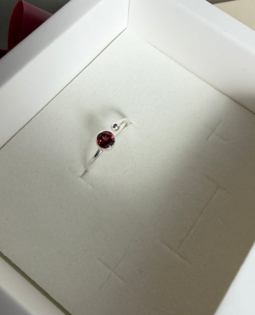 Anillo VIC | Granate