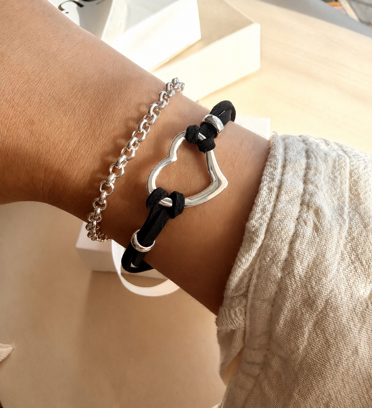 Pulsera CORAZÓN GAMUZA | Negro
